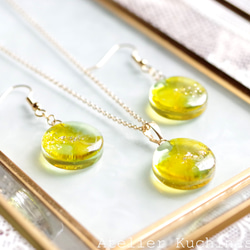 【訂製款】樹脂藝術圓形吊墜“快樂的午後” 第9張的照片