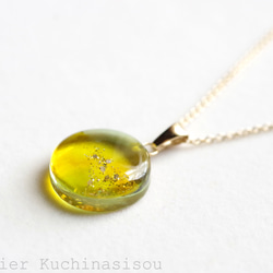 【訂製款】樹脂藝術圓形吊墜“快樂的午後” 第2張的照片