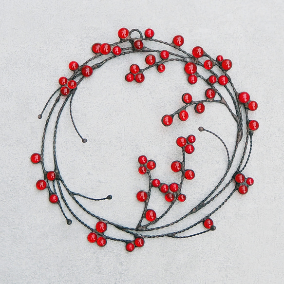 季節を彩る赤い実のステンドグラスリース 8枚目の画像