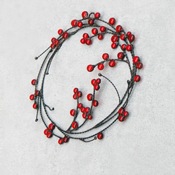 季節を彩る赤い実のステンドグラスリース 2枚目の画像