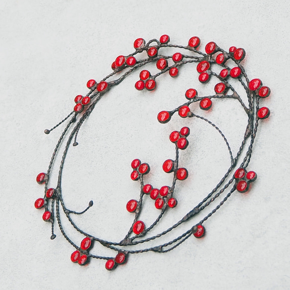 季節を彩る赤い実のステンドグラスリース 3枚目の画像