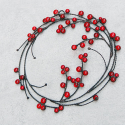 季節を彩る赤い実のステンドグラスリース 5枚目の画像