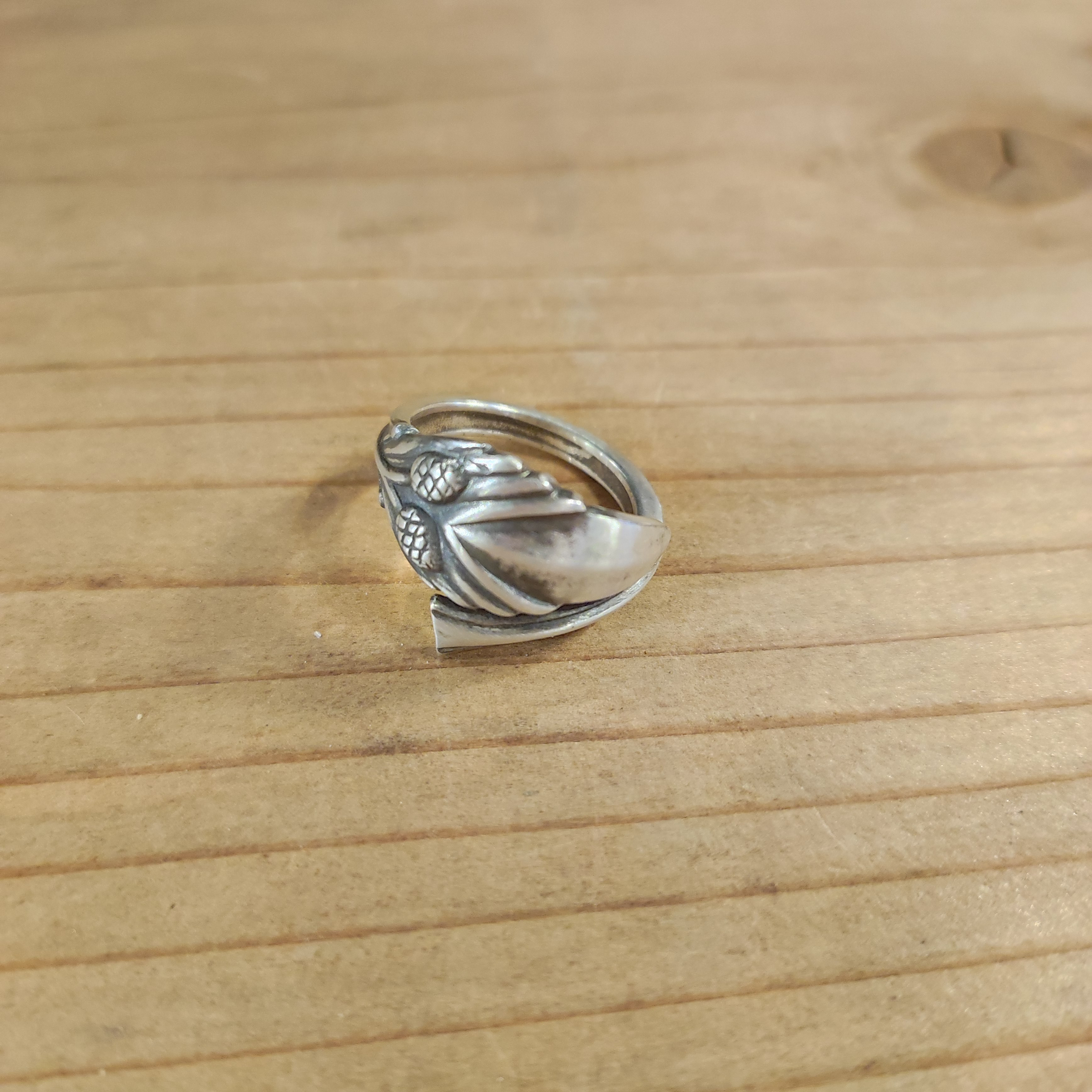 シンプルデザインでも重厚さがカッコイイ。日本のアンティークシルバースプーンのリメイクリング_874　ヴィンテージ　レトロ