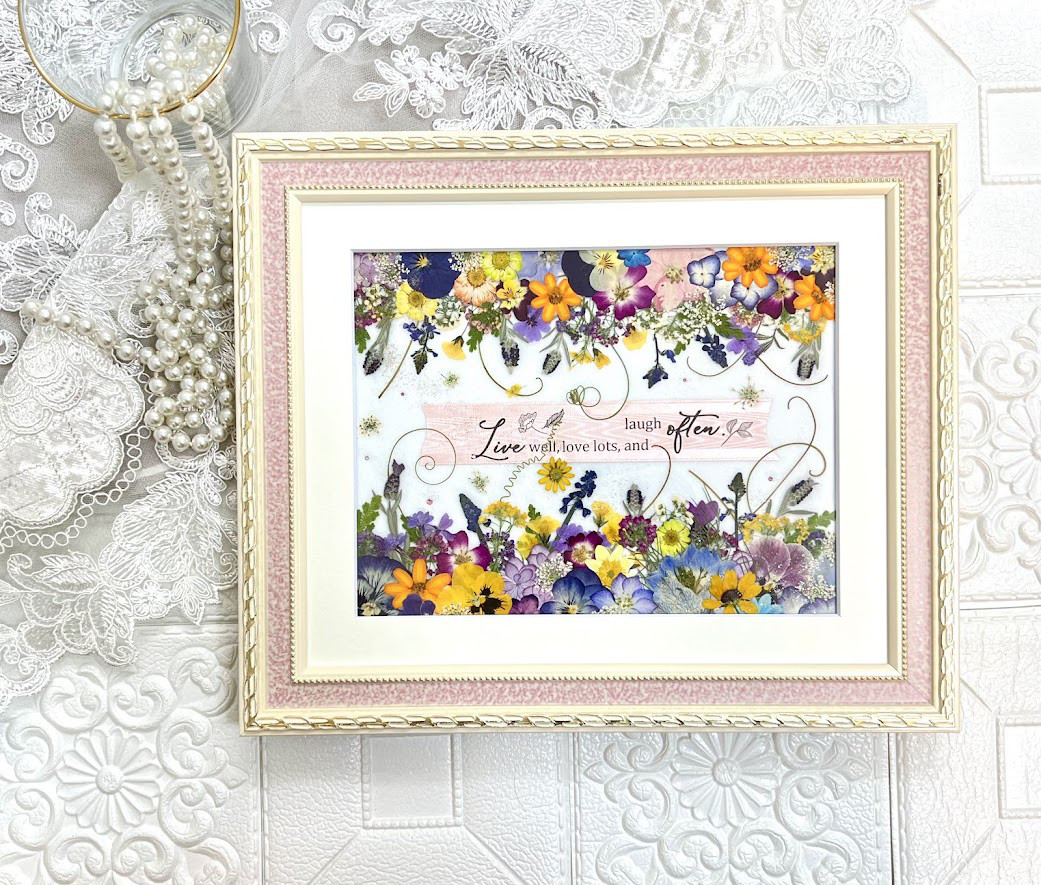 いろんな場面のギフトにも最適！大人っぽい雰囲気のおしゃれ押し花アート　大きめサイズ　ピンクタイプ