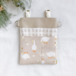 シャカシャカタグハンカチ カシャカシャ 布おもちゃ 恐竜×ドット