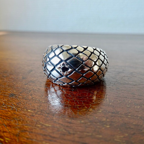 仁尾彫金『一つ星ブラックジルコニア、パイソン甲丸リング』ハンドメイド464b 仁尾彫金『一つ星ブラックジルコニア、パイソン甲丸リング