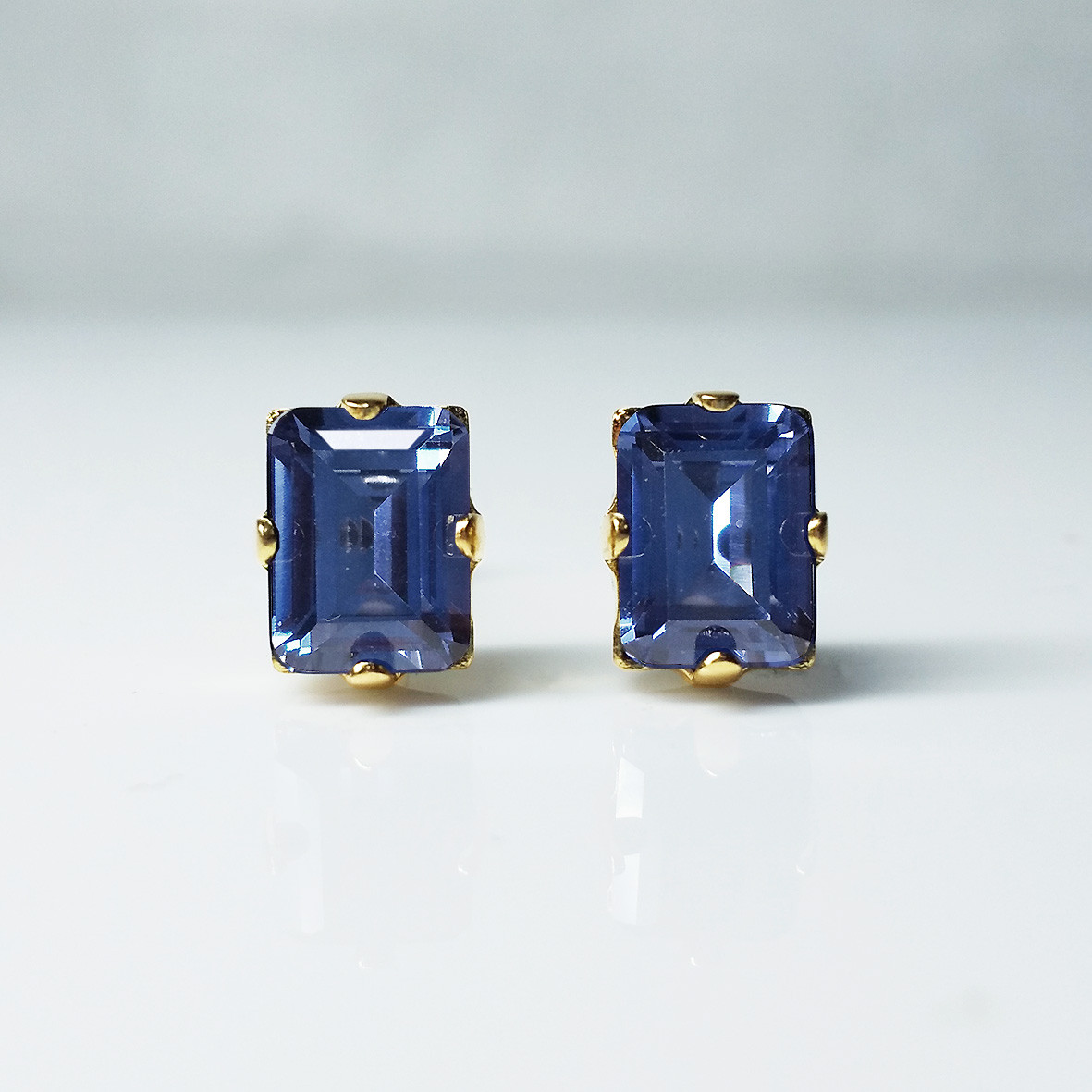 静かな輝き。ブルーサファイアのピアス　[送料無料]