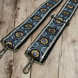 50mm太幅・斜め掛けショルダーストラップ★黒ベルト+黒地に紫・水色・金茶・白のエスニック風花刺繍の極太ショルダー 2枚目の画像
