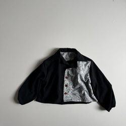 【サイズ90】男の子のための花柄シャツ(黒) 7枚目の画像