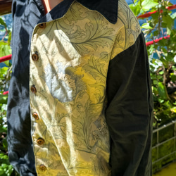 【サイズ90】男の子のための花柄シャツ(黒) 9枚目の画像