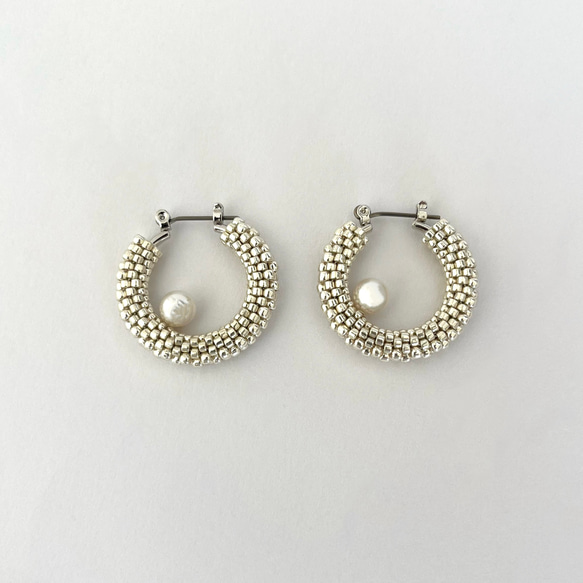 Swarovski Pearlビーズフープピアス 8枚目の画像