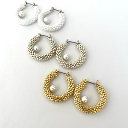 Swarovski Pearlビーズフープピアス 2枚目の画像