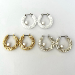 Swarovski Pearlビーズフープピアス 1枚目の画像