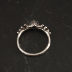 リーフとレインボームーンストーンのリング 3枚目の画像