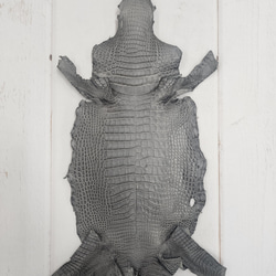 ワニ革　クレイフィニッシュ　墨黒　No.C008682 1枚目の画像