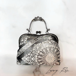 9月新作！ラスト点！！希少ブラック金箔♡格の高い華紋柄の最高級西陣帯バッグ上品なシルバーブラック系高級フォーマルバッグ　 2枚目の画像