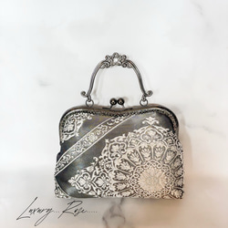 9月新作！ラスト点！！希少ブラック金箔♡格の高い華紋柄の最高級西陣帯バッグ上品なシルバーブラック系高級フォーマルバッグ　 8枚目の画像