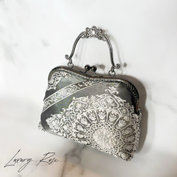 9月新作！ラスト点！！希少ブラック金箔♡格の高い華紋柄の最高級西陣帯バッグ上品なシルバーブラック系高級フォーマルバッグ　 6枚目の画像