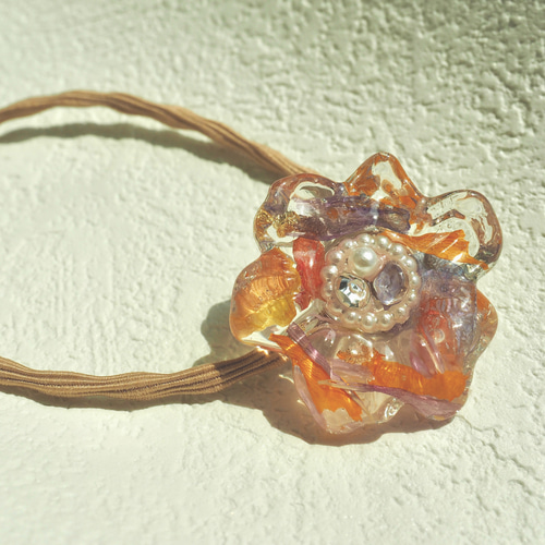 レジン ヘアゴム(花びら入り) お花の形 ドライフラワー ヘアゴム Iris