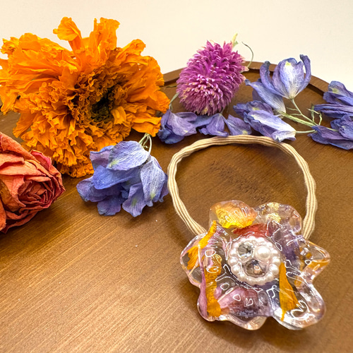 レジン ヘアゴム(花びら入り) お花の形 ドライフラワー ヘアゴム Iris