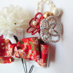 七五三 髪飾り3点セット＊赤白×金の華やかリボンとお花 7枚目の画像