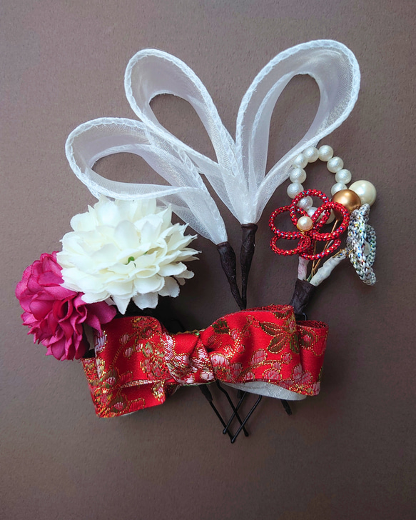 七五三 髪飾り3点セット＊赤白×金の華やかリボンとお花 15枚目の画像