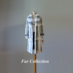 好印象を演出☆ホワイトフォックスファー付コート ウェッジウッド