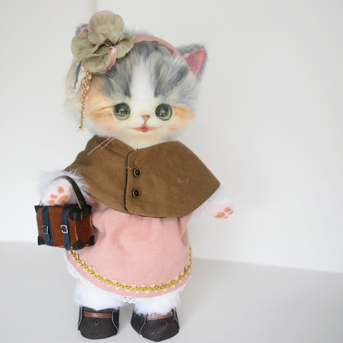 アートドール 三毛猫 羊毛フェルト フェイクファー テディキャット 本