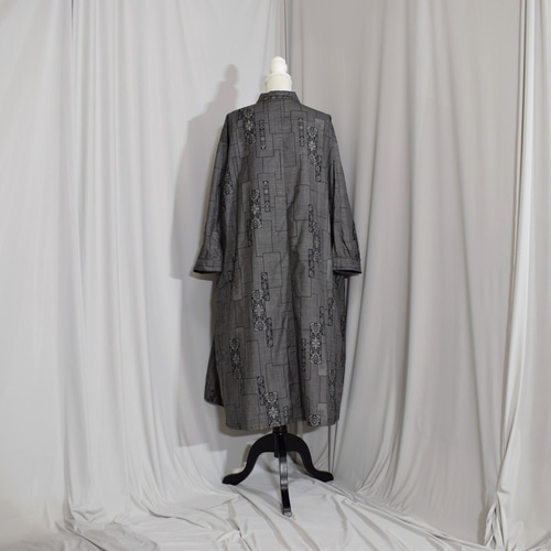 大島紬の着物から仕立てたロングシャツ,紬ロングシャツワンピース