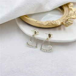 Heart Pearl Bijou Earring  ハートのパール&ビジュー樹脂イヤリング　金属アレルギー対応 6枚目の画像