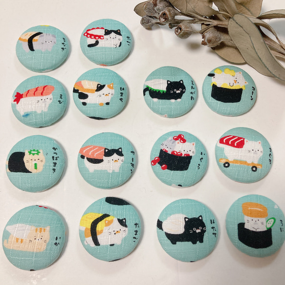 大人のくるみぼたんminiブローチORヘアゴム　猫　ネコ　ねこ　寿司　ねこのおすし 1枚目の画像