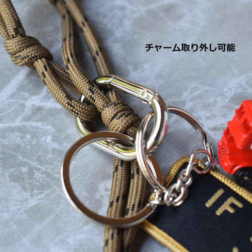 赤西　チャーム　バッジ　ストラップ　＋おまけ プレゼントにも【限定数・選べる】旅行気分♪ ロンドンバス 布タグ