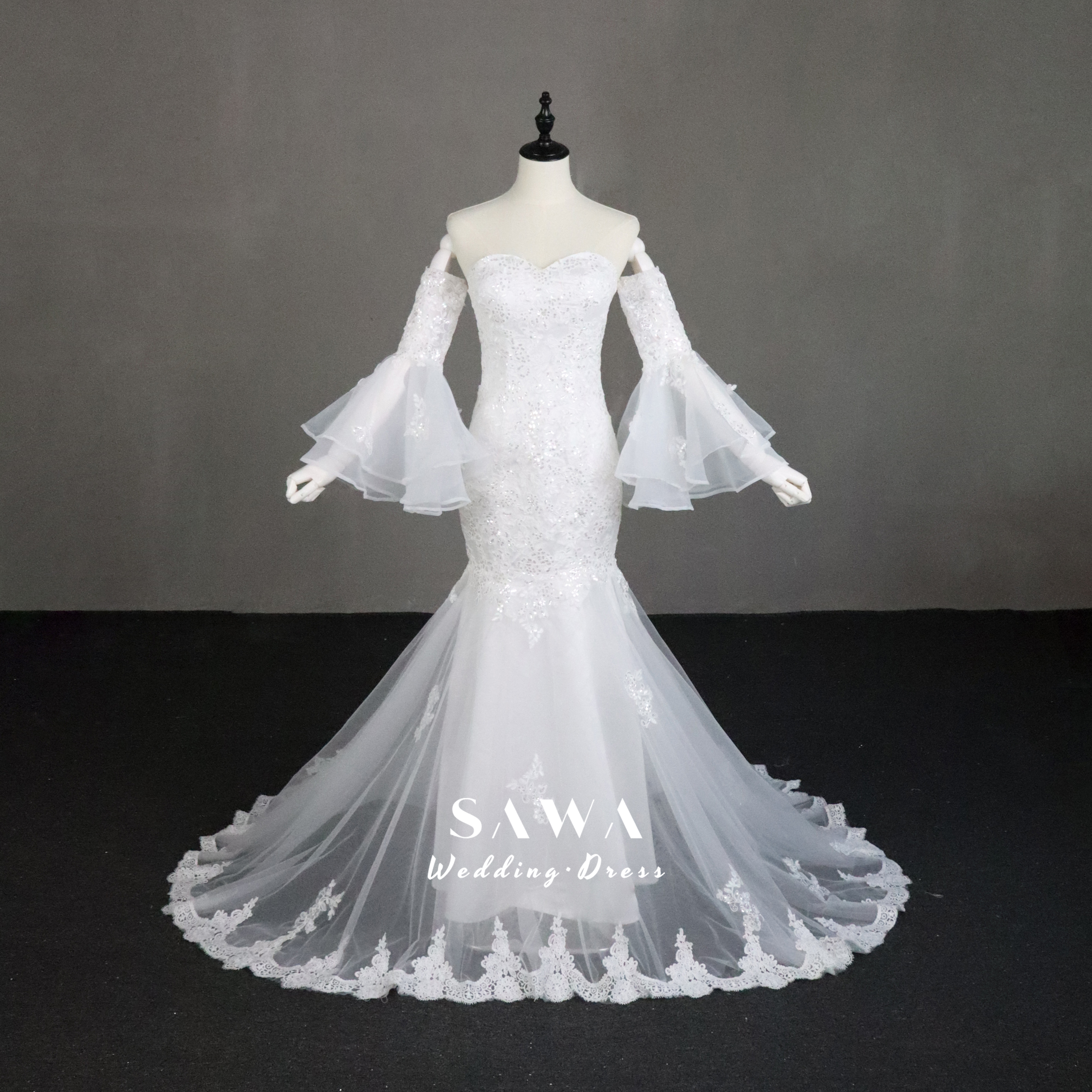 激安　白ホワイト　繊細なレース　マーメイドドレス　カラー変更可能　取り外し可能ラッパ袖パフスリーブ　トレーン前撮り二次会