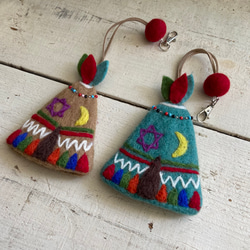 オリジナル 羊毛 フェルト ティピー キーケース ハンドメイド 4枚目の画像