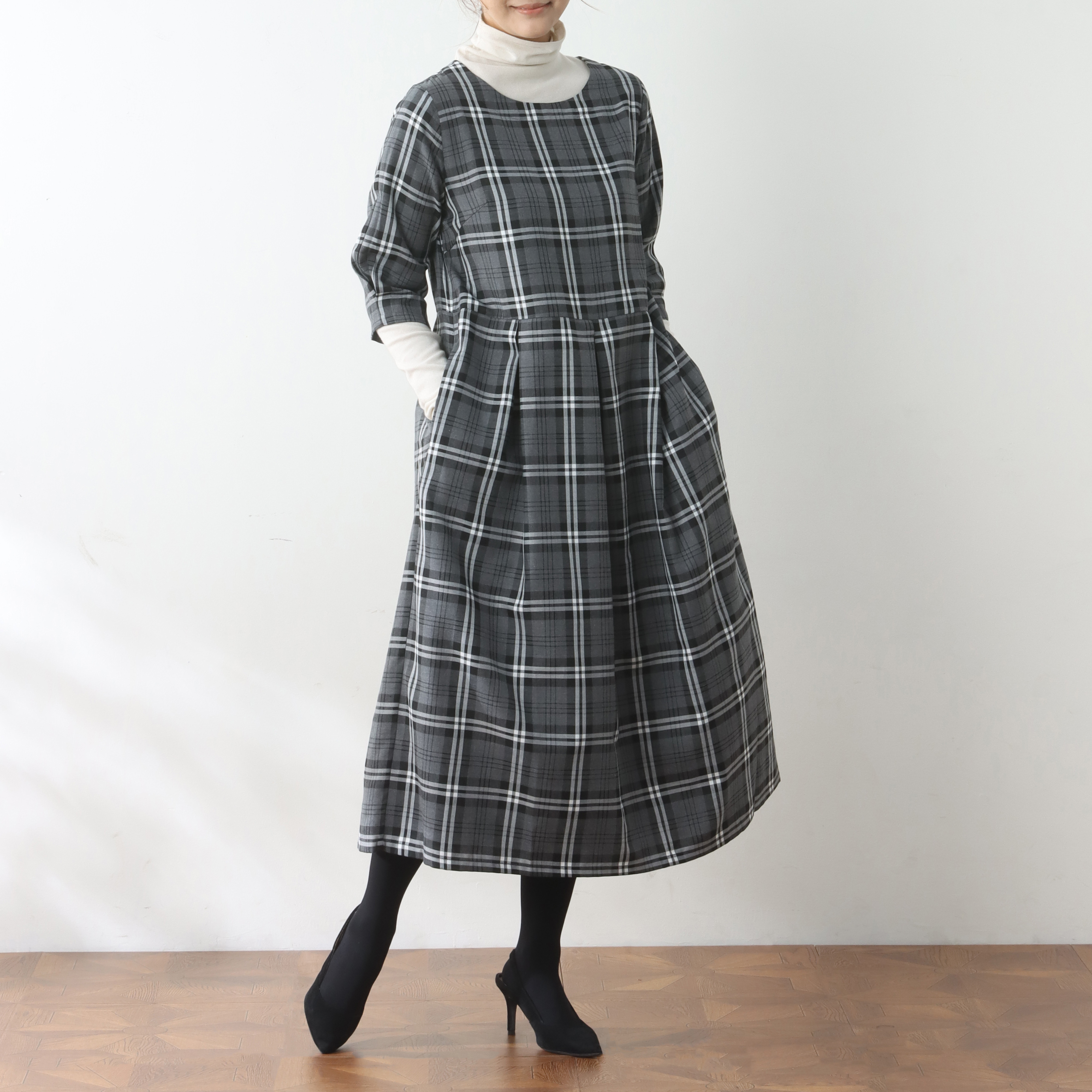 裾上げ無料•サイズオーダー可•タータンチェック　タックワンピース