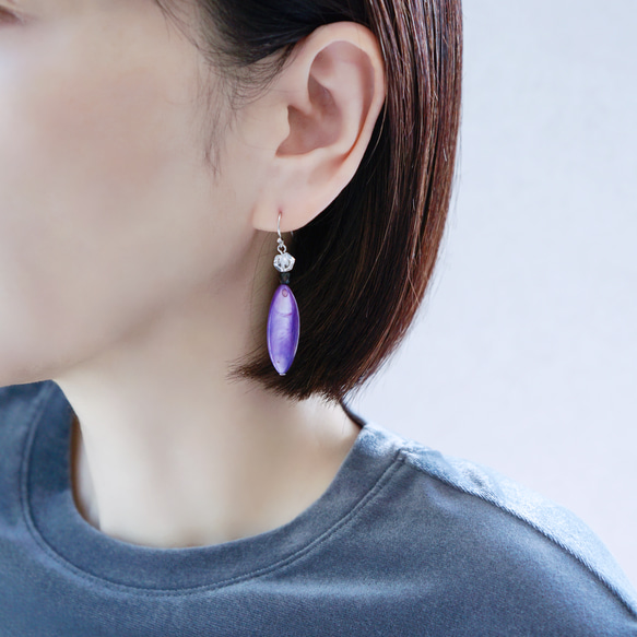 【4月誕生石/水晶】大人シックなクリスタルとマーキス型シェルのピアス　※イヤリング・イヤーカフに変更可 5枚目の画像