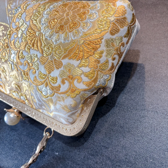 9月新作！気品漂う優しい引箔加工　正倉院【宝相華柄】最高級西陣帯バッグ　フォーマルバッグ　パーティーバッグ 11枚目の画像