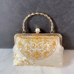 9月新作！気品漂う優しい引箔加工　正倉院【宝相華柄】最高級西陣帯バッグ　フォーマルバッグ　パーティーバッグ 6枚目の画像