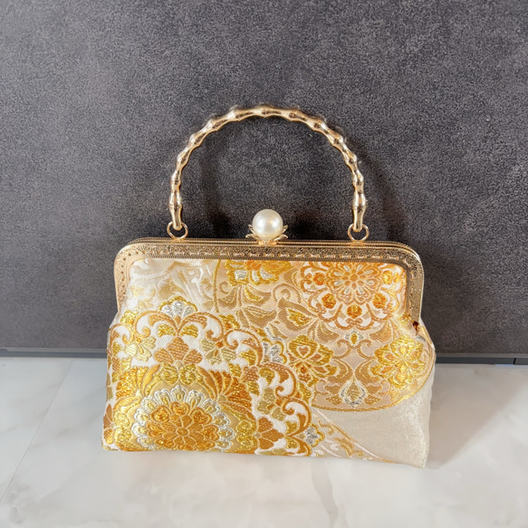 9月新作！気品漂う優しい引箔加工　正倉院【宝相華柄】最高級西陣帯バッグ　フォーマルバッグ　パーティーバッグ 5枚目の画像