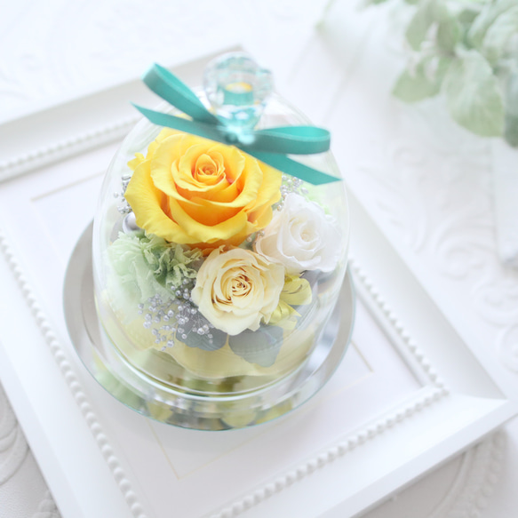 イエローローズのエレガントなガラスドーム｜誕生日・仏花・お見舞い・退職祝い・引越し祝い等　pre.131 3枚目の画像
