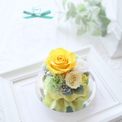 イエローローズのエレガントなガラスドーム｜誕生日・仏花・お見舞い・退職祝い・引越し祝い等　pre.131 5枚目の画像