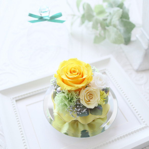 イエローローズのエレガントなガラスドーム｜誕生日・仏花・お見舞い・退職祝い・引越し祝い等　pre.131 5枚目の画像