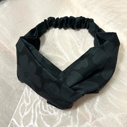 923»◤完売◢涙の雫*小花が咲くピアス*多面カットの輝き*耳飾り ピアス