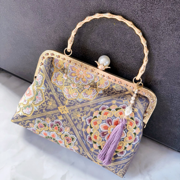 9月新作！日本の奥ゆかしい伝統色源氏鼠色、、格の高い華紋柄の最高級西陣帯バッグ　フォーマルバッグ　パーティーバッグ 11枚目の画像