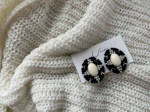 monotone ethnic × beads pierce・earring 1枚目の画像