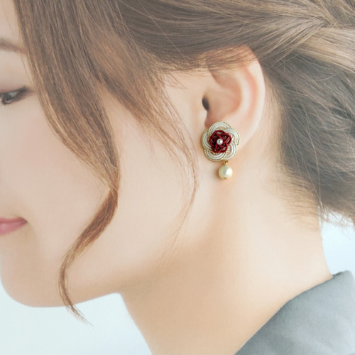 水引 優雅な重ね梅結び ピアス イヤリング(レッド) イヤリング