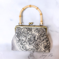 希少！！金通し日本の伝統工芸暈し染めに手書き散りばめられた微粒子パールのヴェール　カジュアルバンブー口金高級帯地バッグ 8枚目の画像