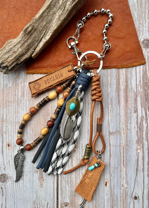 パラコード タッセルバッグチャーム レザーチャーム 牛革紐