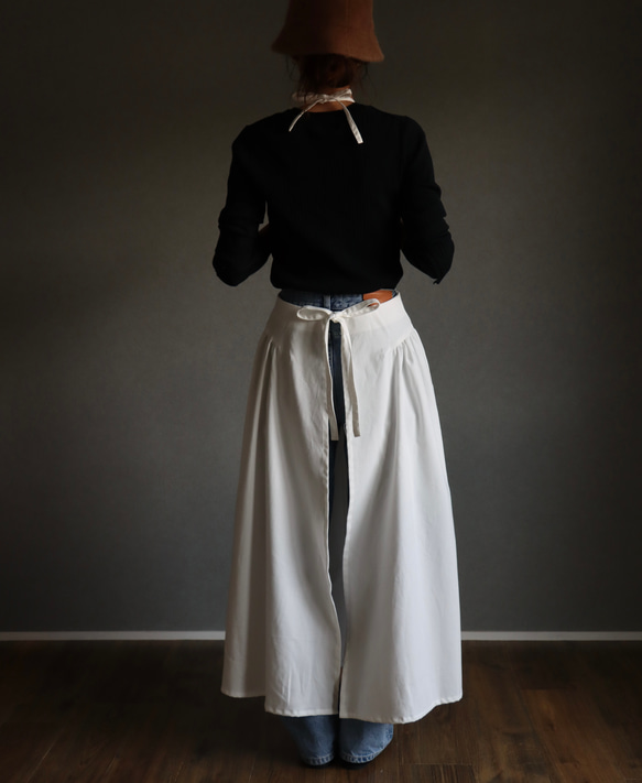 一味違うお洒落デニムエプロン／岡山県児島デニムで魅せる、サイドギャザーデザインエプロン／6オンスデニム／オフホワイト 15枚目の画像