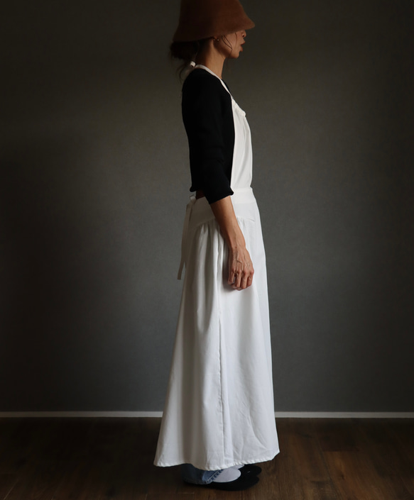 一味違うお洒落デニムエプロン／岡山県児島デニムで魅せる、サイドギャザーデザインエプロン／6オンスデニム／オフホワイト 14枚目の画像